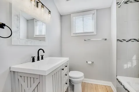5635 West Patterson Avenue Chicago IL 60634