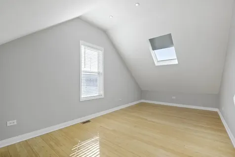 5635 West Patterson Avenue Chicago IL 60634
