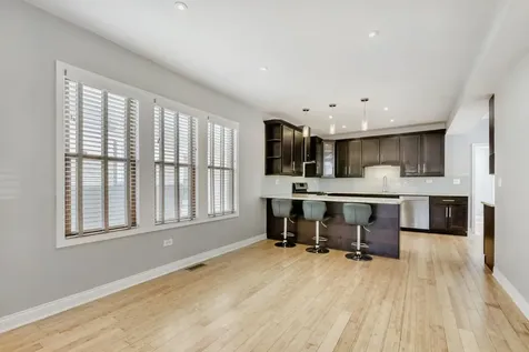 5635 West Patterson Avenue Chicago IL 60634