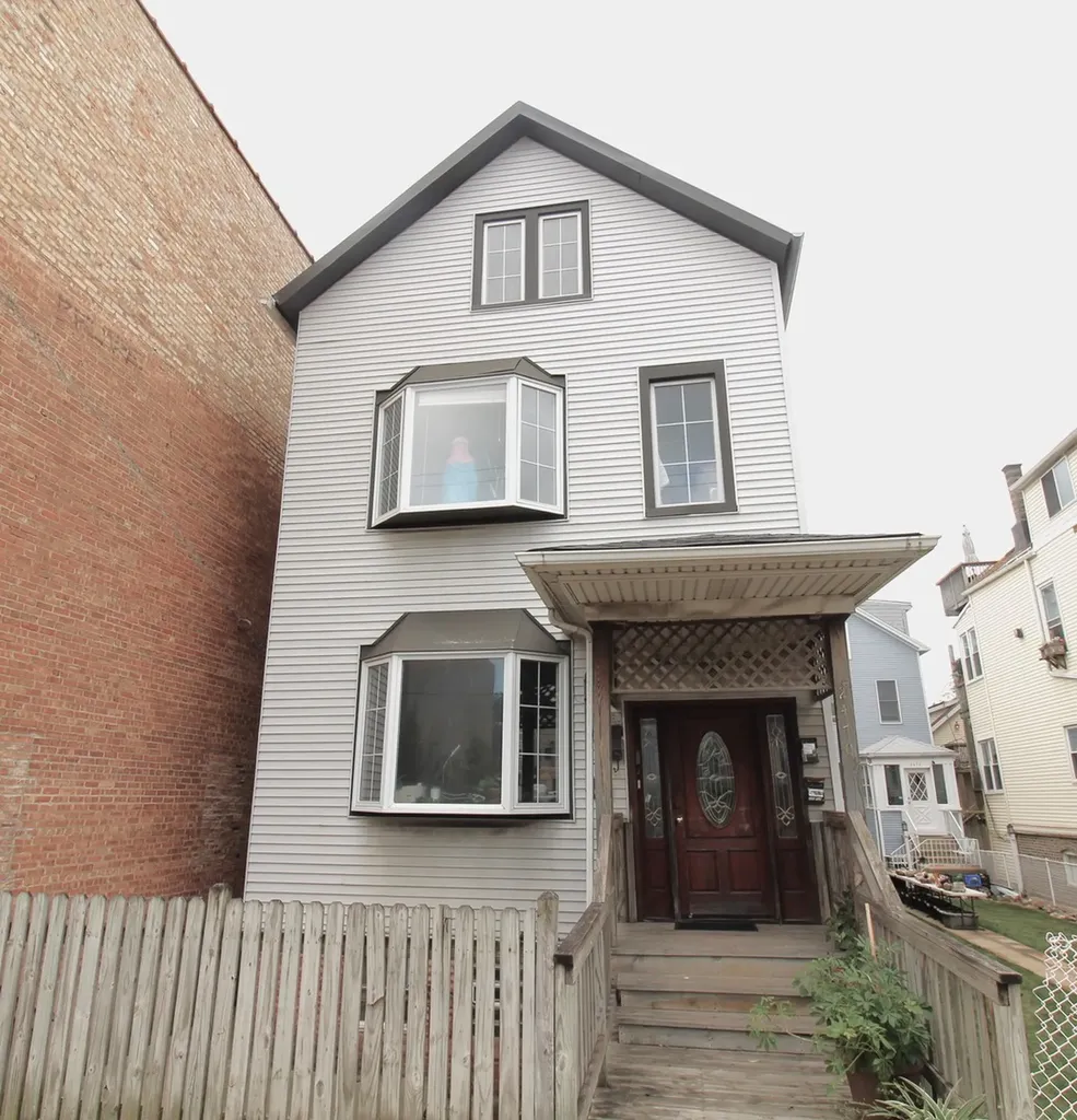 2470 North Clybourn Avenue Chicago IL 60614