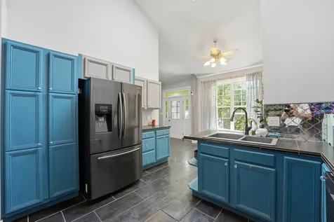 690 Littleton Trail Elgin IL 60120
