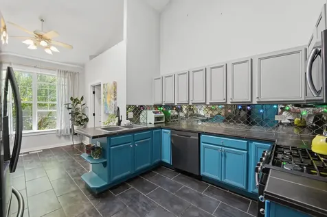 690 Littleton Trail Elgin IL 60120