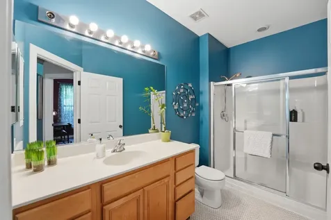 690 Littleton Trail Elgin IL 60120