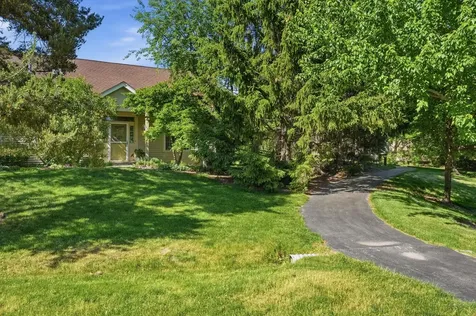 690 Littleton Trail Elgin IL 60120