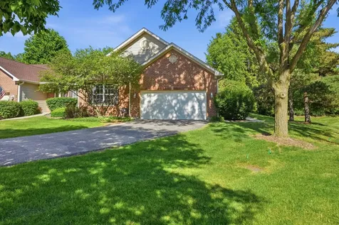 690 Littleton Trail Elgin IL 60120