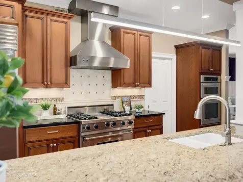 337 South Park Avenue La Grange IL 60525