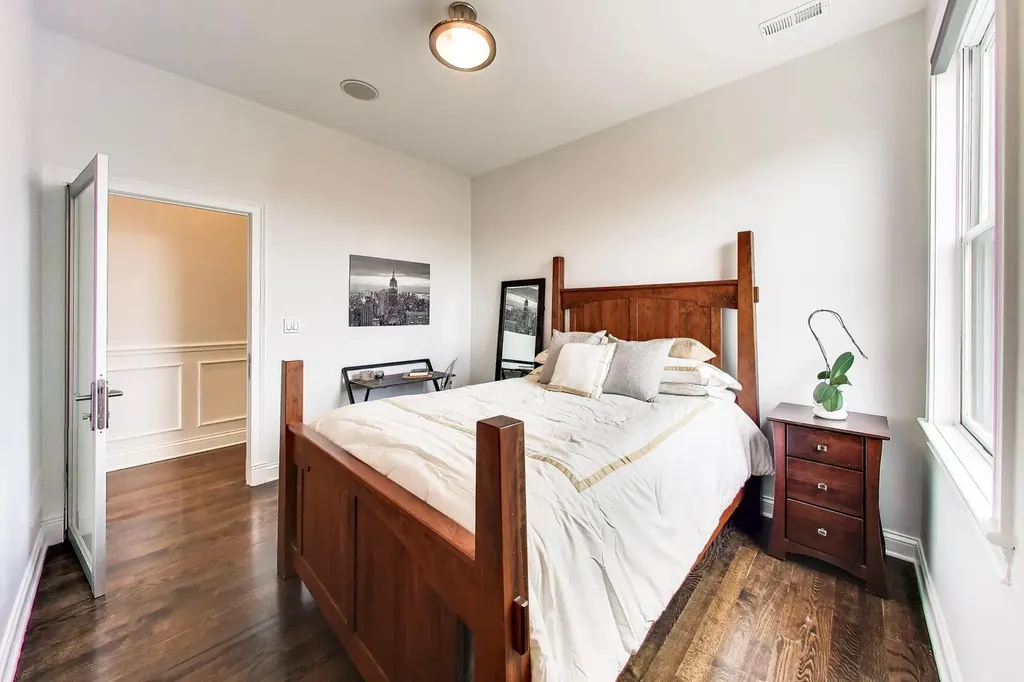 3344 North Halsted Street Chicago IL 60657