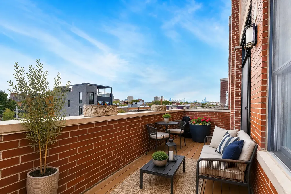 3344 North Halsted Street Chicago IL 60657