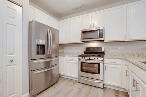 3124 Falling Waters Lane Lindenhurst IL 60046