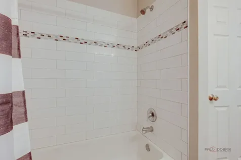 3124 Falling Waters Lane Lindenhurst IL 60046