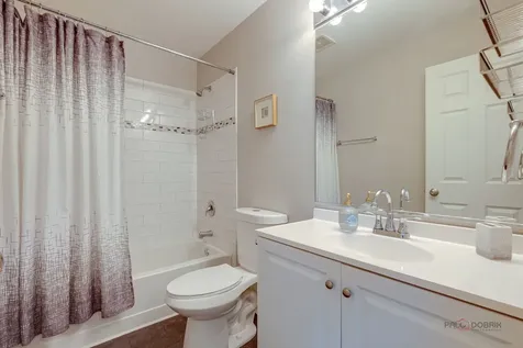 3124 Falling Waters Lane Lindenhurst IL 60046