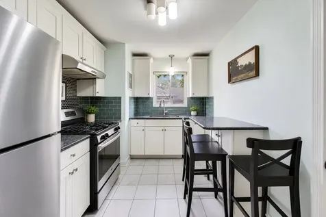 6600 North Ridge Boulevard Chicago IL 60626