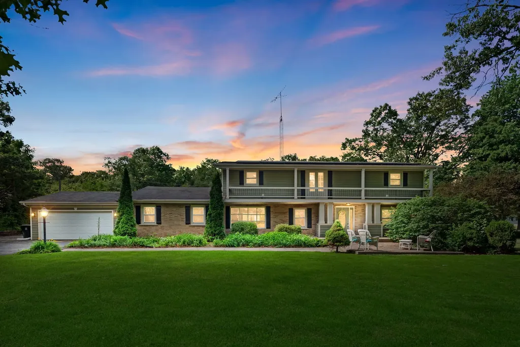 5074 Oakridge Drive St. Anne IL 60964
