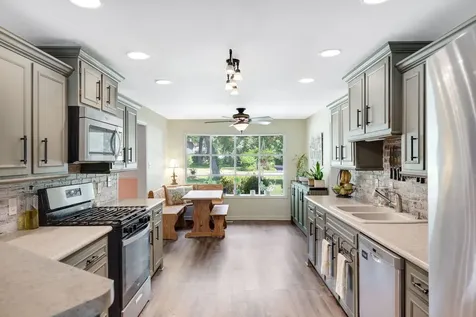 5074 Oakridge Drive St. Anne IL 60964