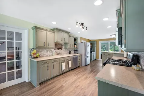 5074 Oakridge Drive St. Anne IL 60964