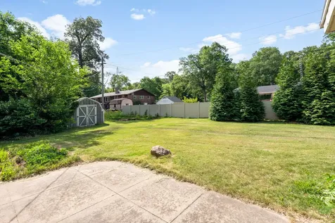 5074 Oakridge Drive St. Anne IL 60964