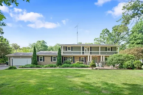 5074 Oakridge Drive St. Anne IL 60964