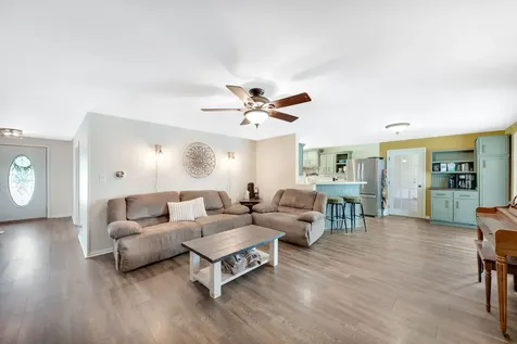 5074 Oakridge Drive St. Anne IL 60964