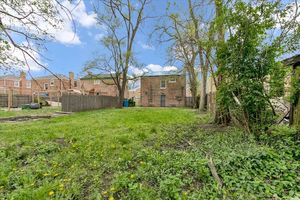 9846 South Calhoun Avenue Chicago IL 60617