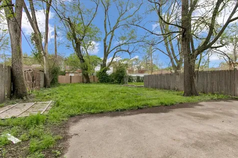 9846 South Calhoun Avenue Chicago IL 60617