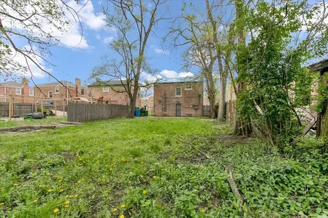 9846 South Calhoun Avenue Chicago IL 60617