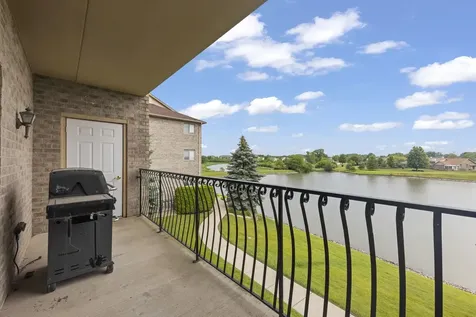 18610 Pine Lake Drive Tinley Park IL 60477