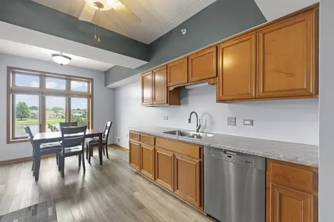 18610 Pine Lake Drive Tinley Park IL 60477
