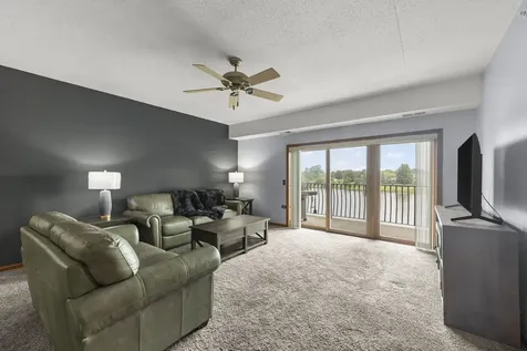 18610 Pine Lake Drive Tinley Park IL 60477