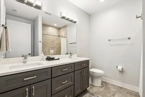 236 South Racine Avenue Chicago IL 60607