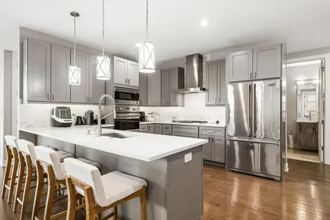 236 South Racine Avenue Chicago IL 60607