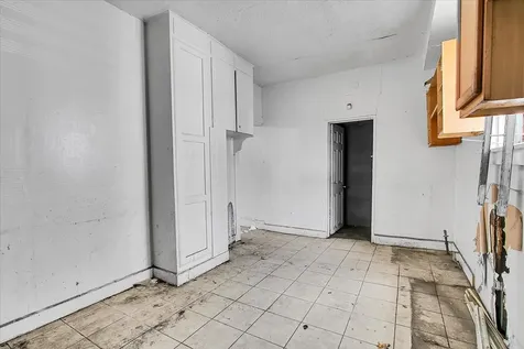 912 West 87th Street Chicago IL 60620