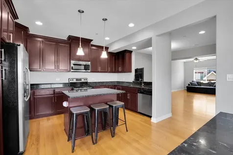 7222 West 83rd Street Bridgeview IL 60455