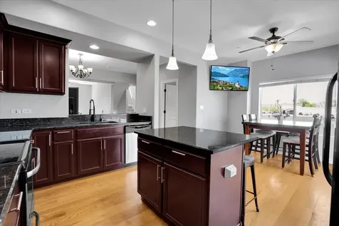 7222 West 83rd Street Bridgeview IL 60455