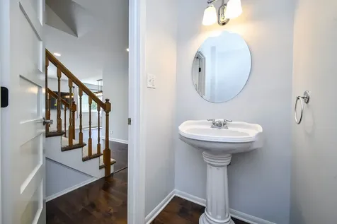 1696 Darwin Court Wheaton IL 60189