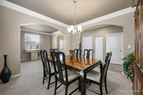 748 Cashmere Lane Elgin IL 60124