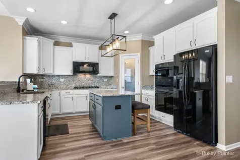 748 Cashmere Lane Elgin IL 60124