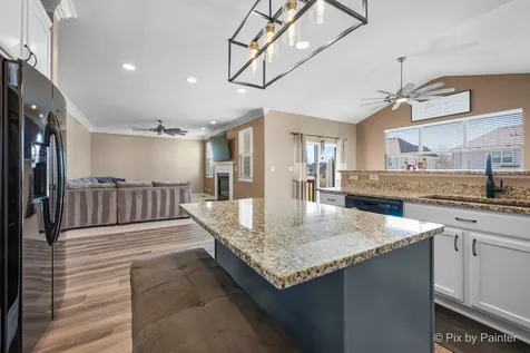 748 Cashmere Lane Elgin IL 60124