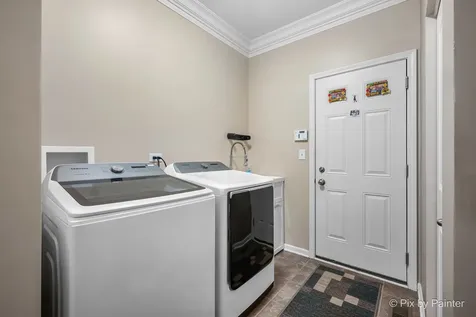 748 Cashmere Lane Elgin IL 60124