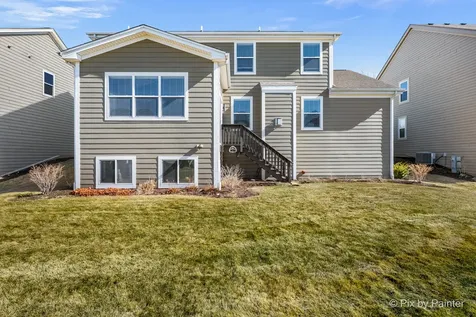 748 Cashmere Lane Elgin IL 60124
