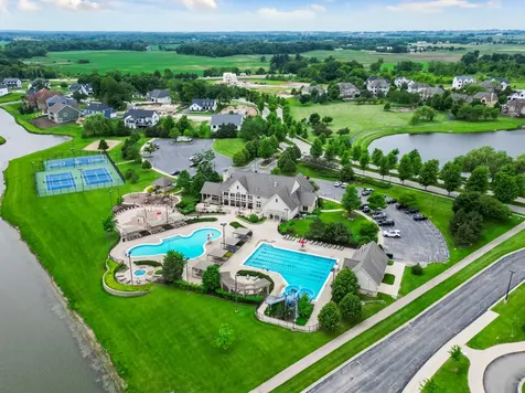 748 Cashmere Lane Elgin IL 60124