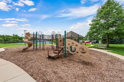 748 Cashmere Lane Elgin IL 60124