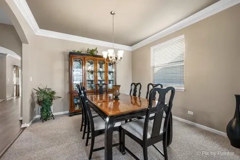748 Cashmere Lane Elgin IL 60124
