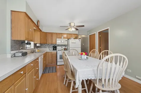 15256 Wabash Avenue South Holland IL 60473