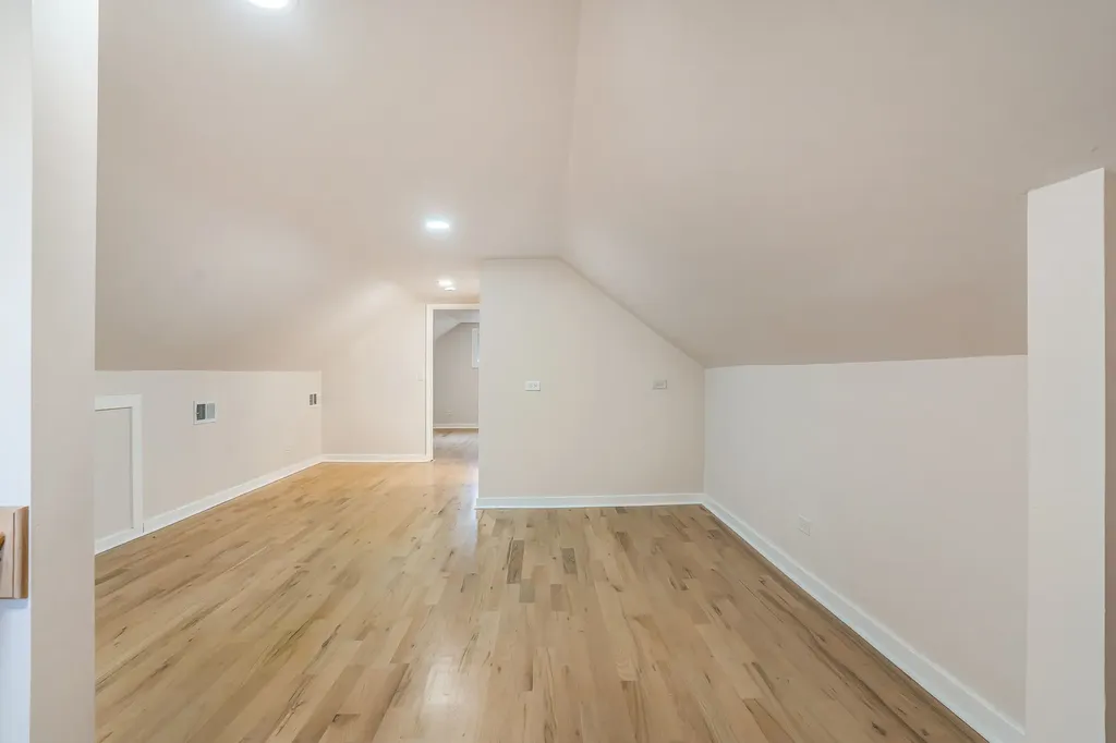 5212 South Kildare Avenue Chicago IL 60632