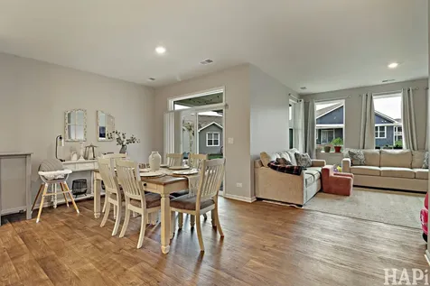 1200 Redtail Circle Woodstock IL 60098