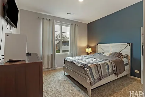 1200 Redtail Circle Woodstock IL 60098