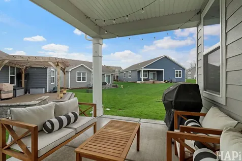 1200 Redtail Circle Woodstock IL 60098