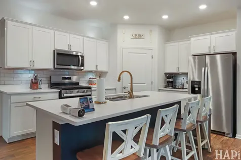 1200 Redtail Circle Woodstock IL 60098