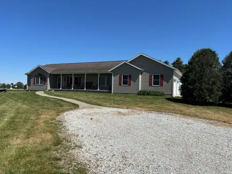 3053 East 1900 North Road Sheldon IL 60966