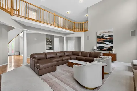 484 West Haleys Hill Court Palatine IL 60074